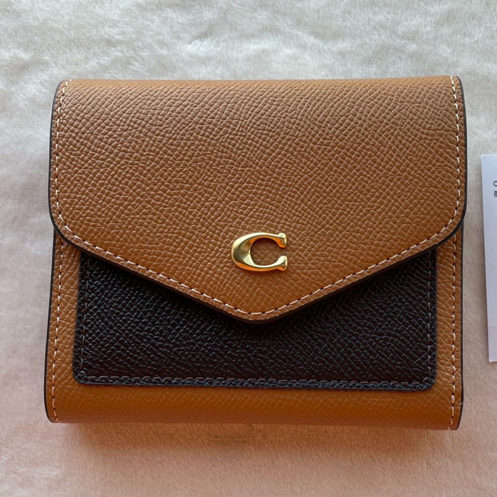 Coach Light Camel Colorblock Wyn Small Wallet